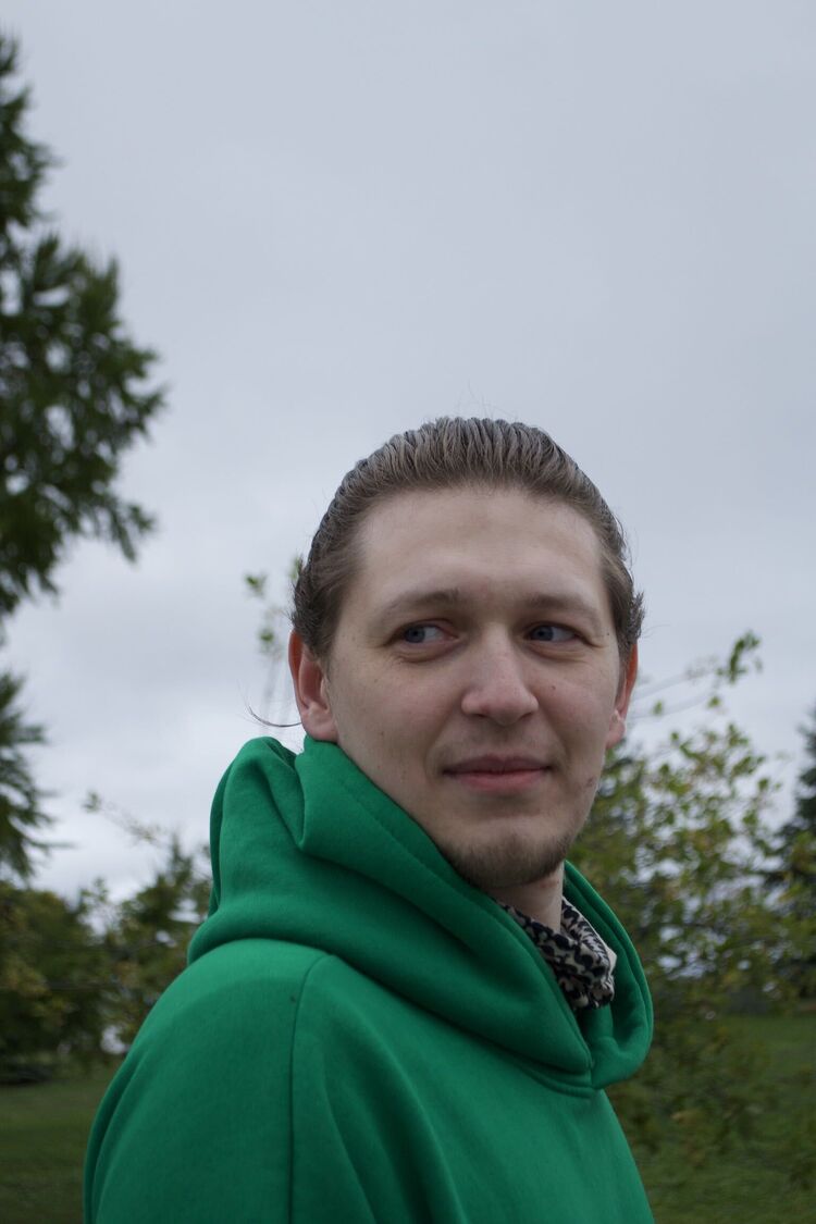  32190242  Anton, 31 ,    --