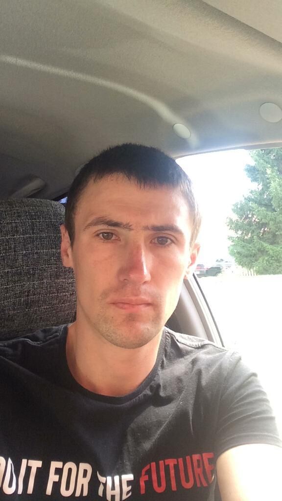  ,   Viktor, 30 ,   ,   