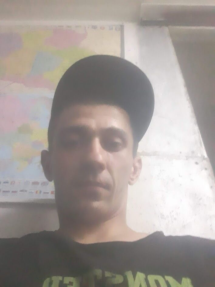  24746072  ik, 32 ,    