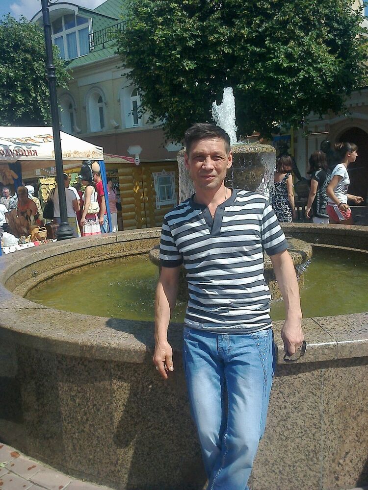  ,   Eduard, 53 ,   