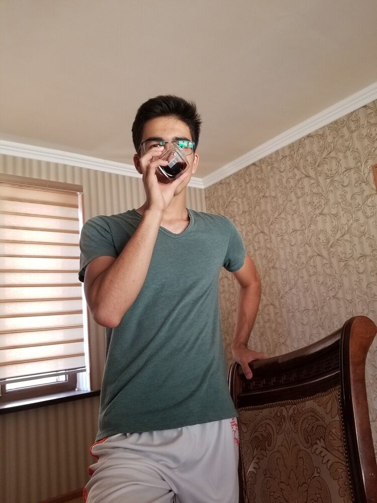  21095272  Jamshid, 24 ,    
