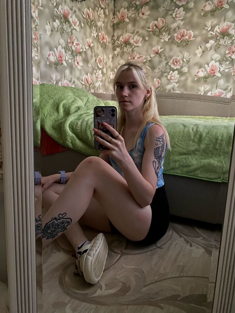  52930572  , 27 ,    