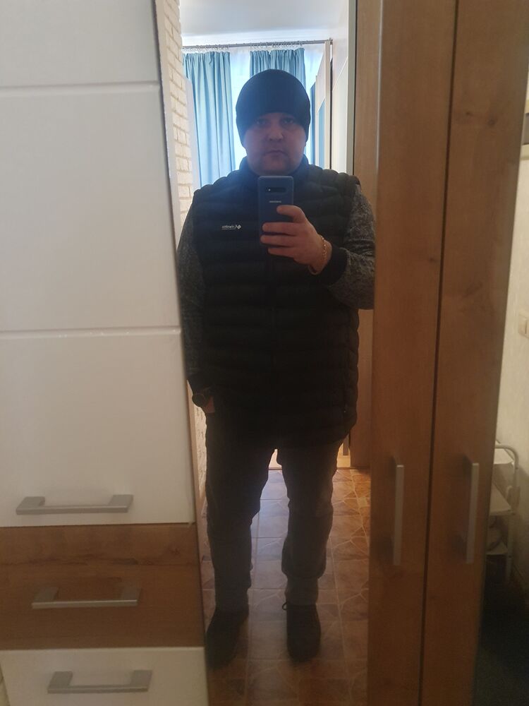  48969142  , 37 ,    