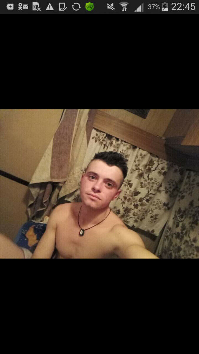  20612812  Serghei, 27 ,    