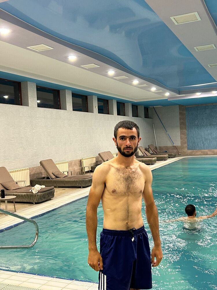  ,   Niko, 24 ,   ,   