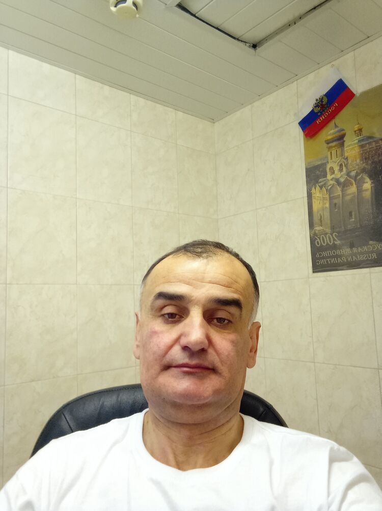  33216352  Amri, 49 ,    