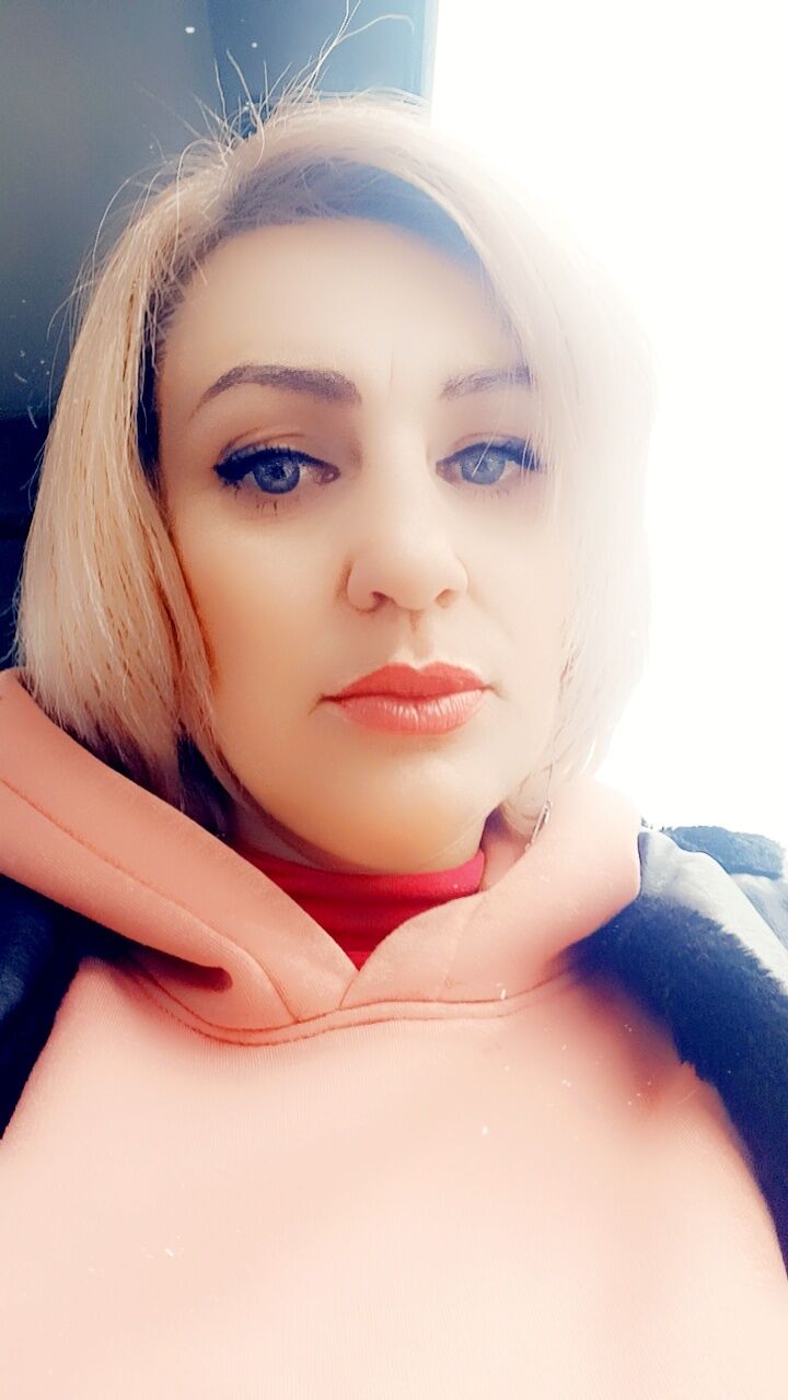  ,   Lina, 41 ,  