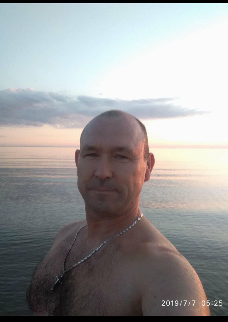  44250972  Alex, 51 ,    Zele
