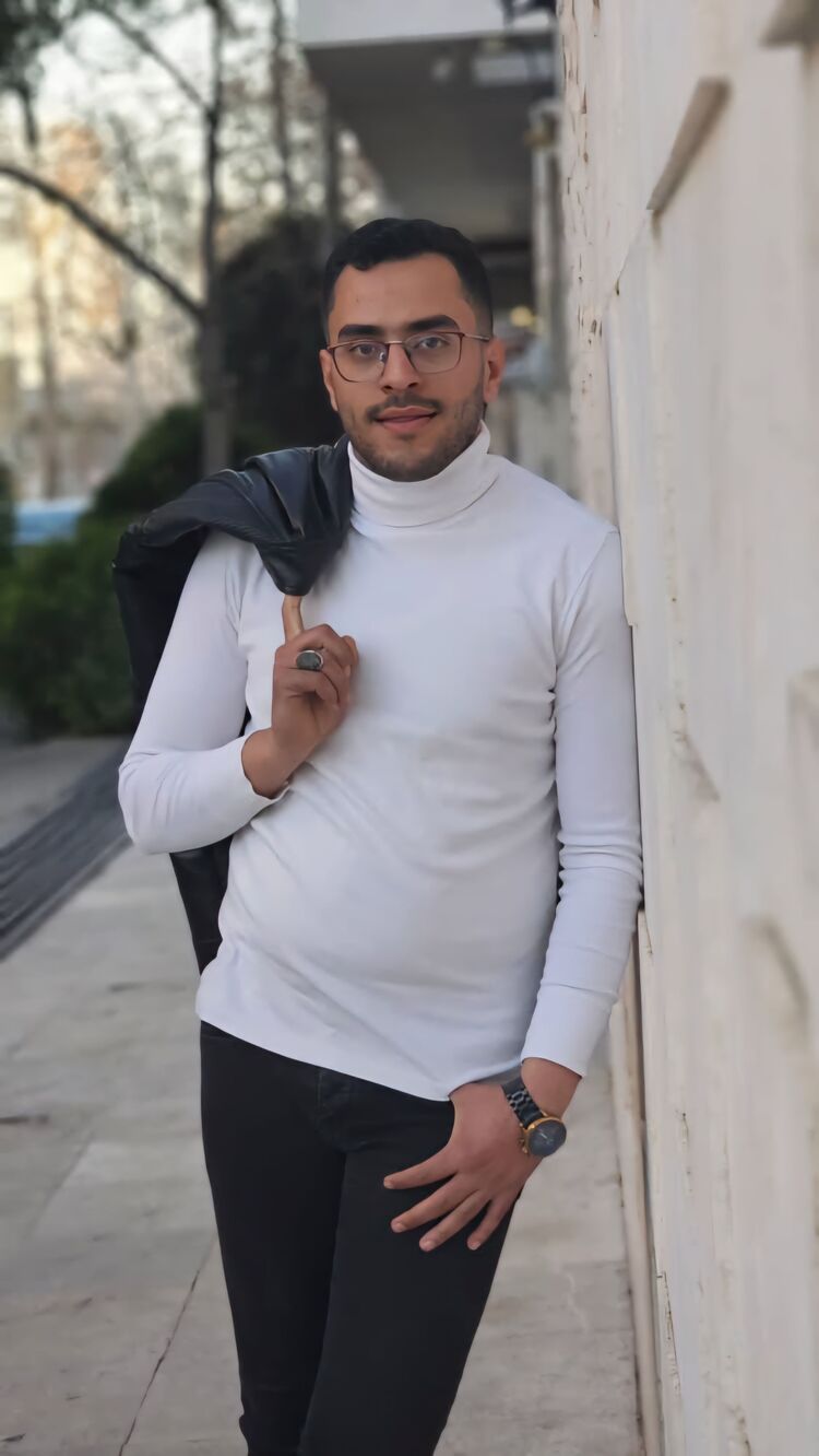  43416992  Abbas, 26 ,    