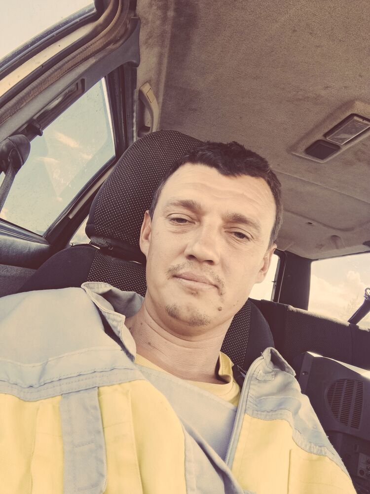  54604892  Uselenok, 33 ,    