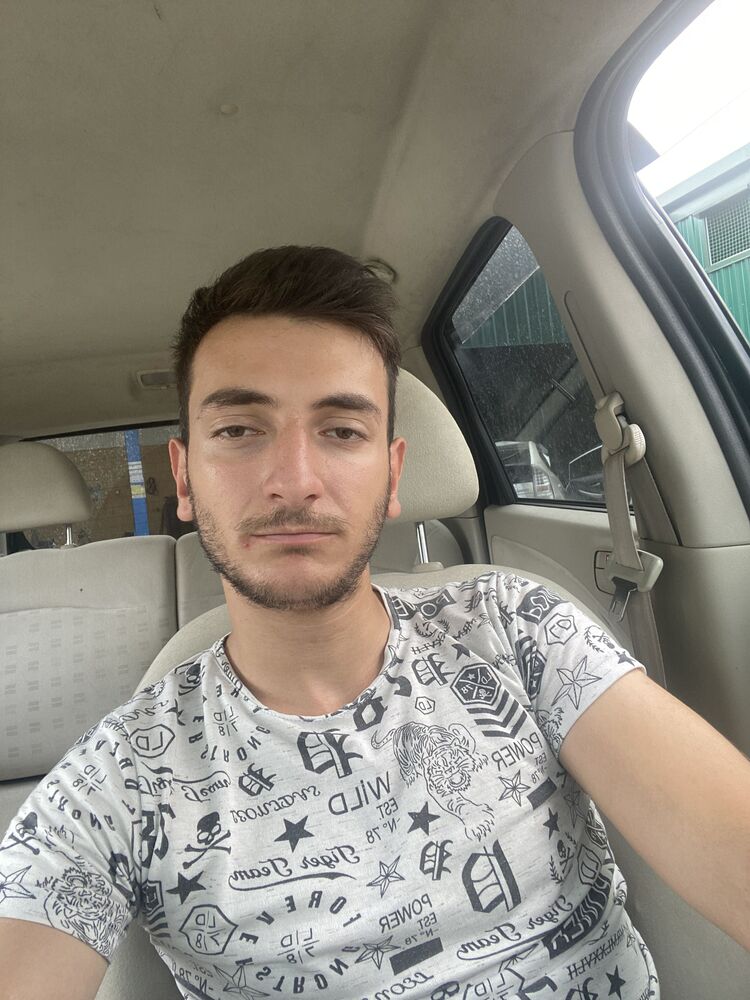  41453262  Achi, 24 ,    