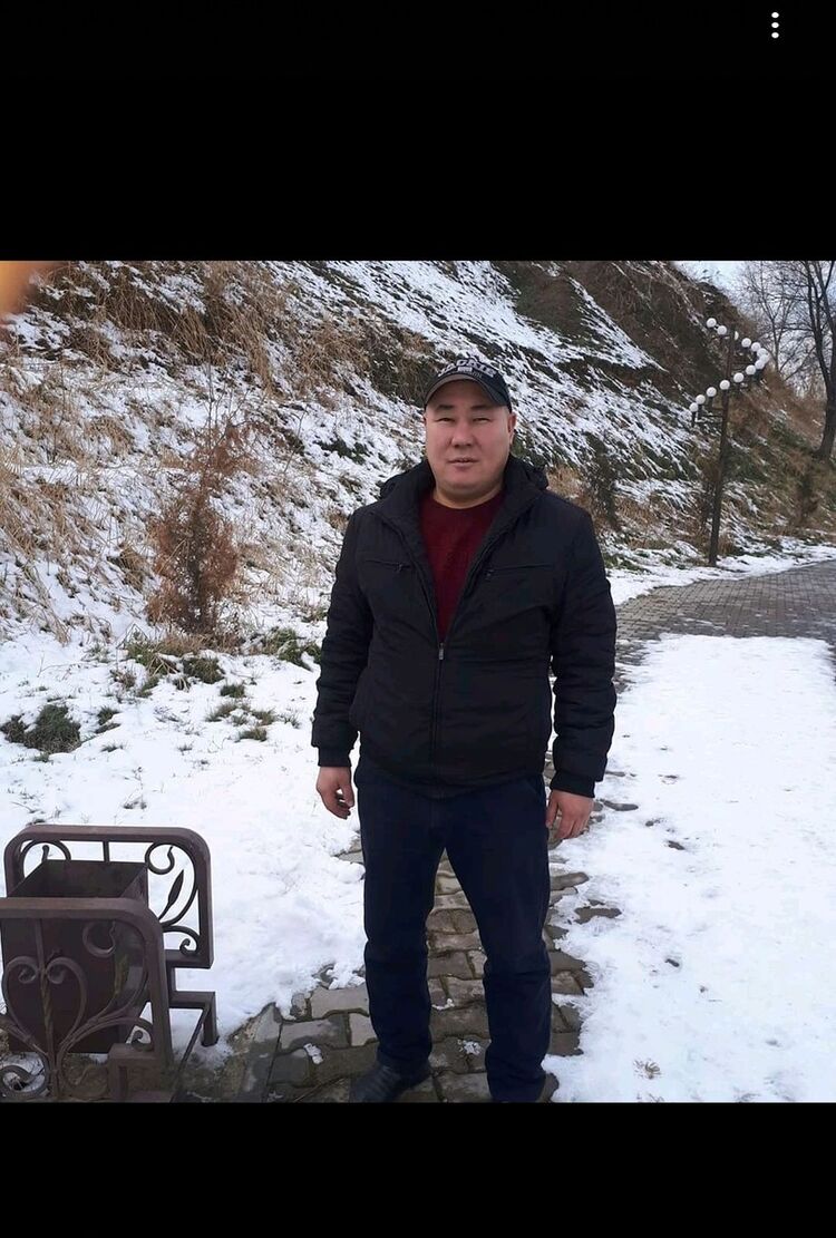  15596772  Karim, 43 ,    
