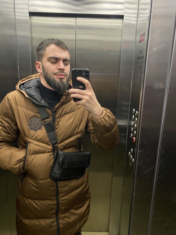  49962352  MD, 29 ,    