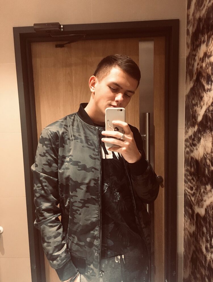  18722722  , 26 ,    