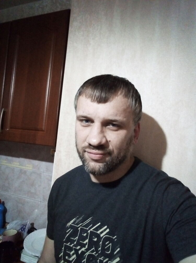  17963752  Vasily, 40 ,    --