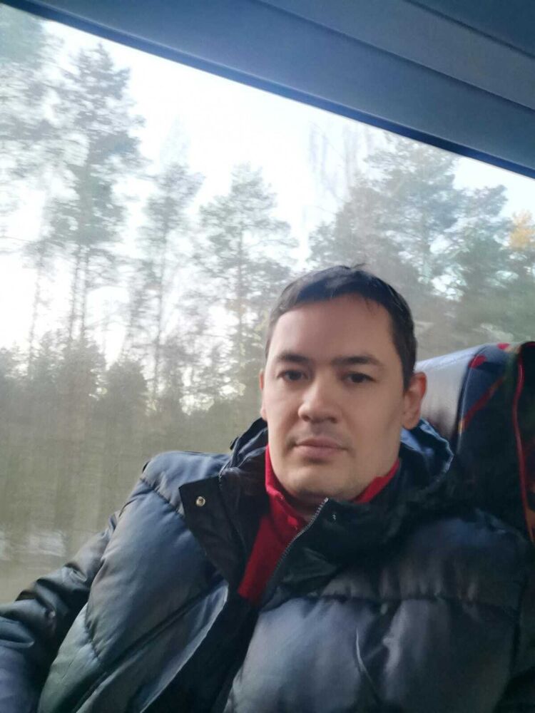  48767922  , 37 ,    -