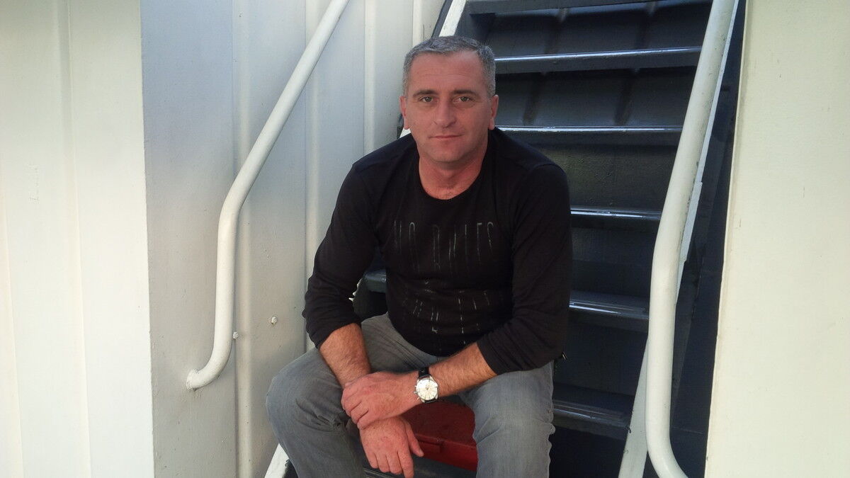  6600172  Samir, 52 ,    