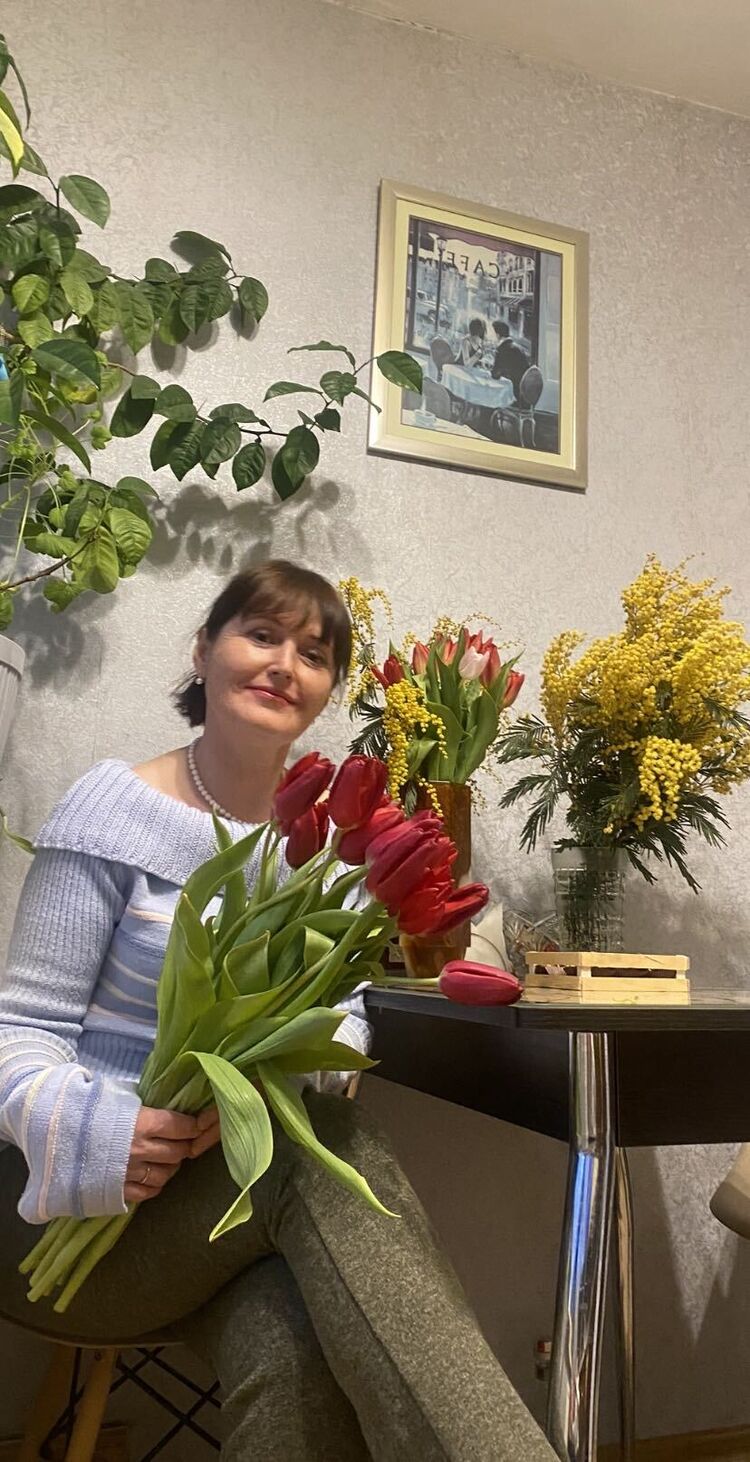  43527562  , 52 ,    -