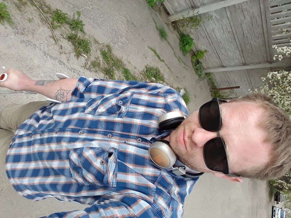 ,   Rudiy, 38 ,   