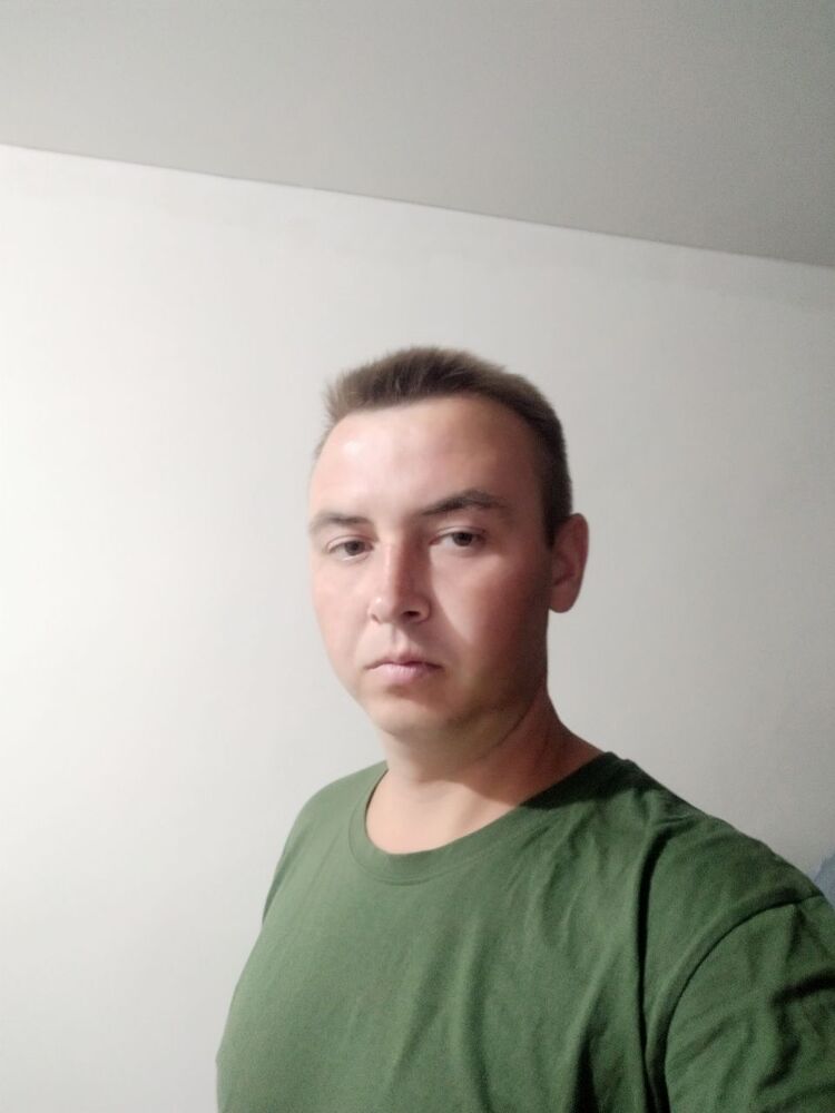  38104772  , 33 ,    