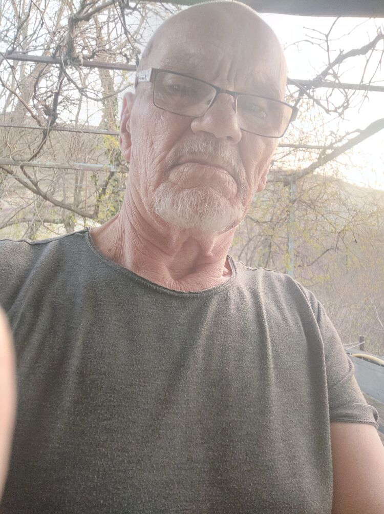  42941462  , 73 ,    