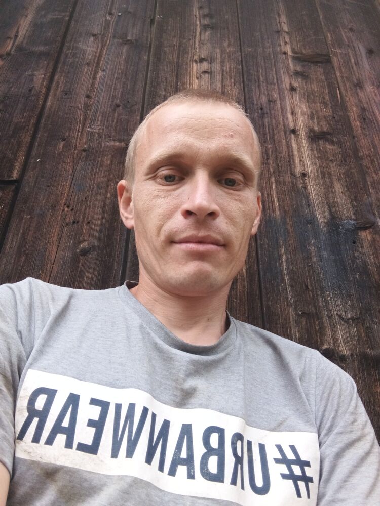 53011122  Dmitry, 35 ,    