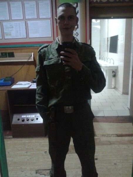  6688422  Max, 29 ,    