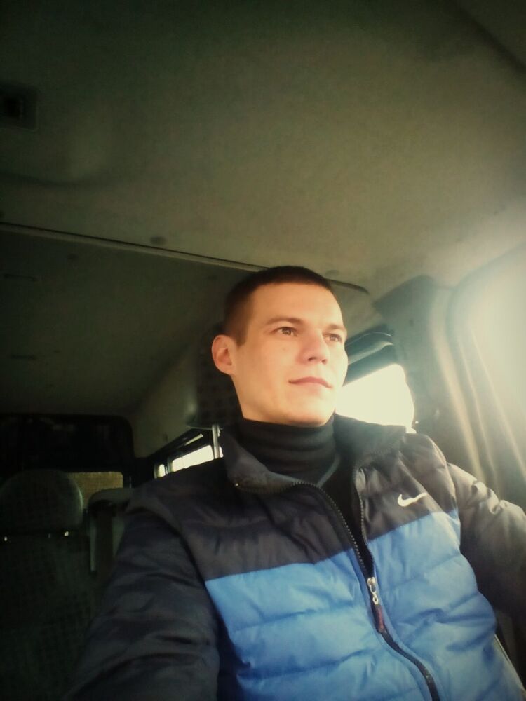  5759472  Denis, 34 ,    