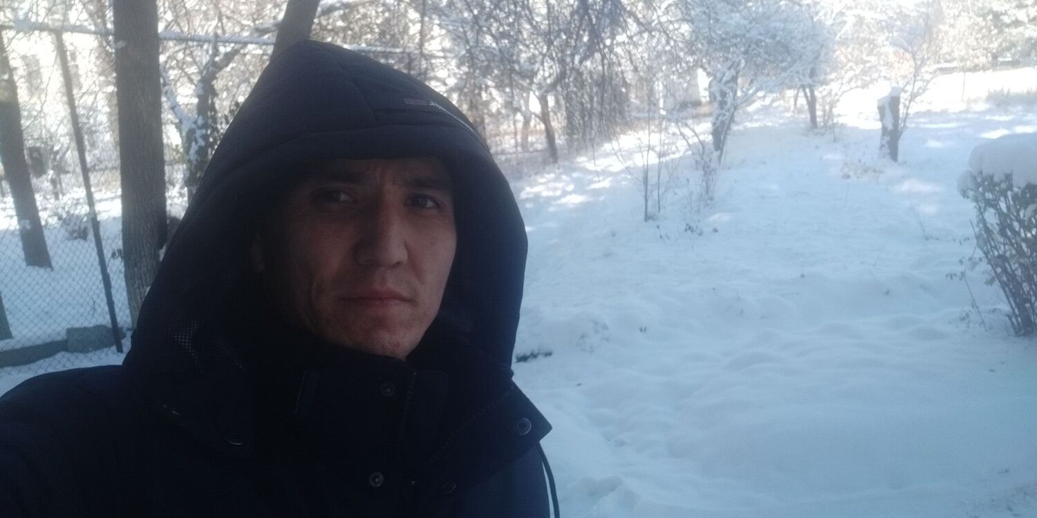  22604552  Azamat, 38 ,    