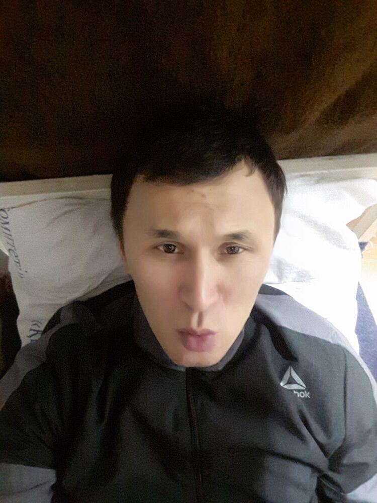  ,   Ruslan, 37 ,   ,   , c 