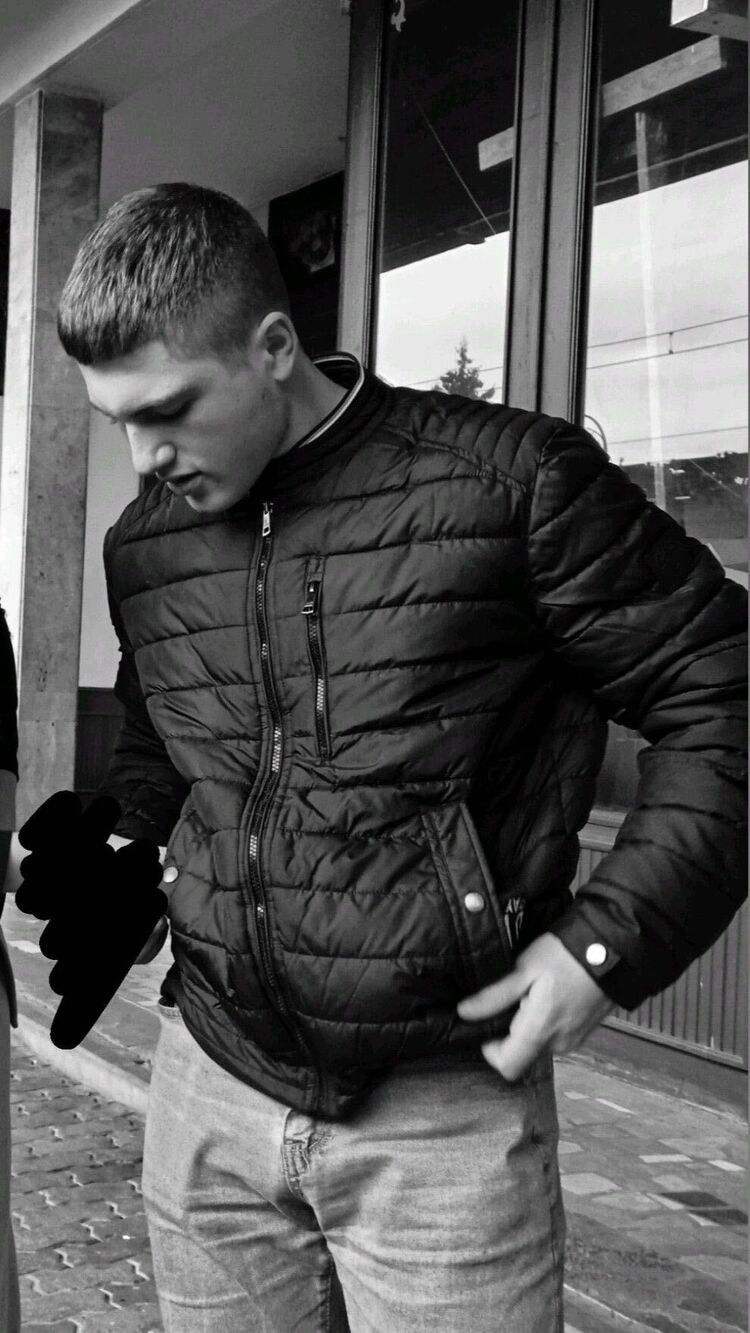  50850032  Artem, 35 ,    