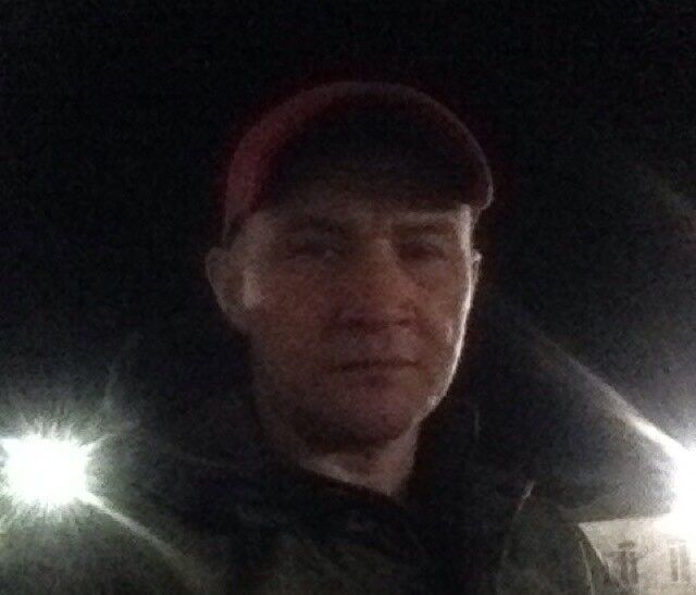  13981562  Pavel, 46 ,    