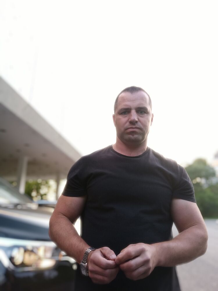  ,   Dima, 44 ,   ,   , c , 