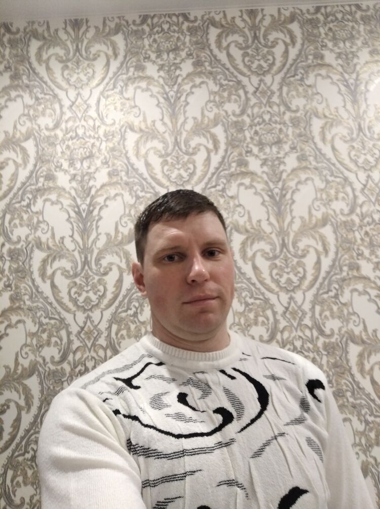  44477442  , 37 ,    