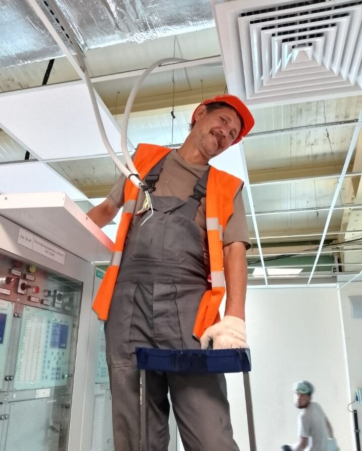  36585672  , 54 ,    