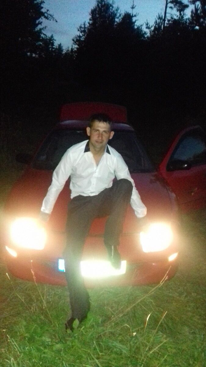  8650792  Andrejs, 40 ,    