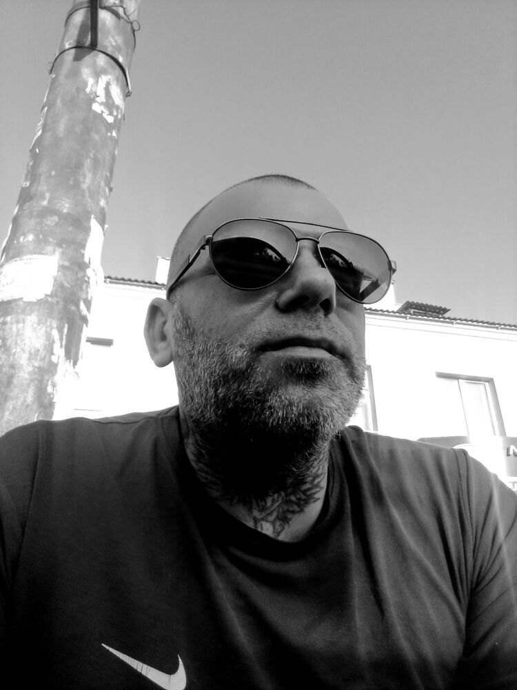 44746212  , 42 ,    