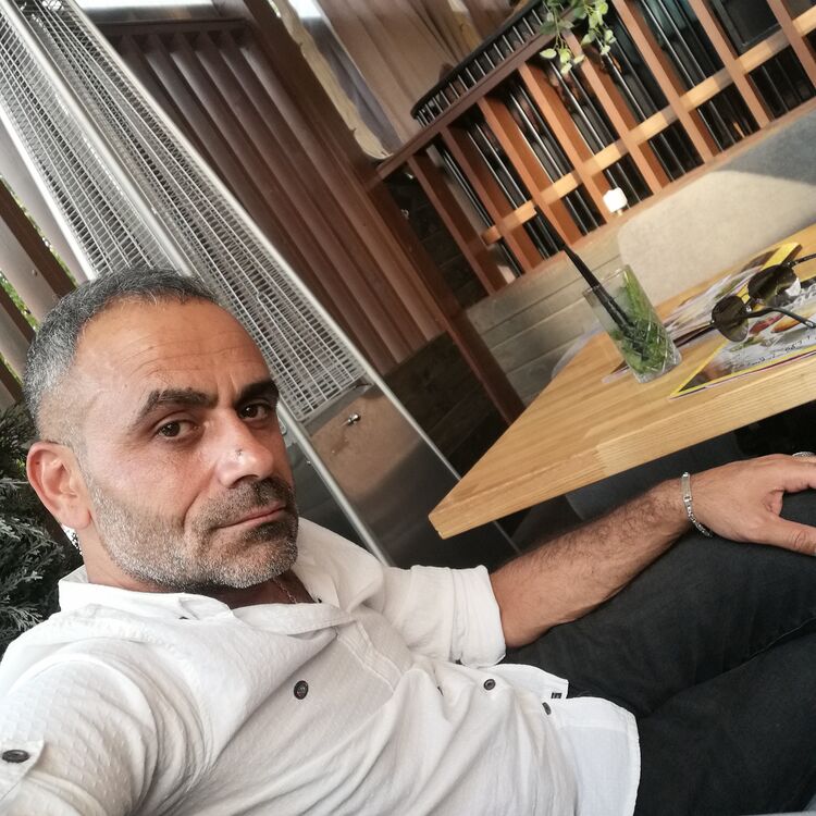  38934812  KAAN, 44 ,     