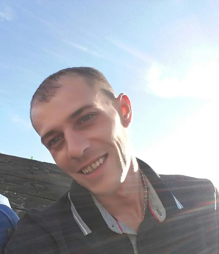 47049042  , 35 ,    