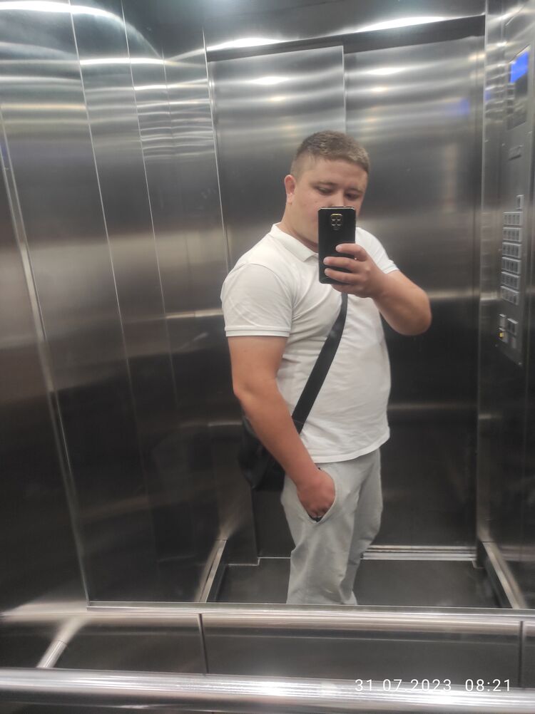  37225032  , 27 ,    