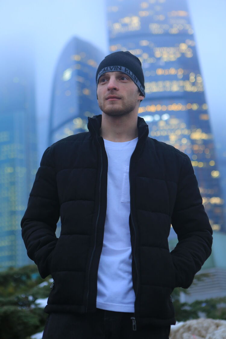  34749122  Alexandr, 27 ,    