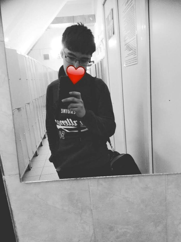 49217222  , 22 ,    