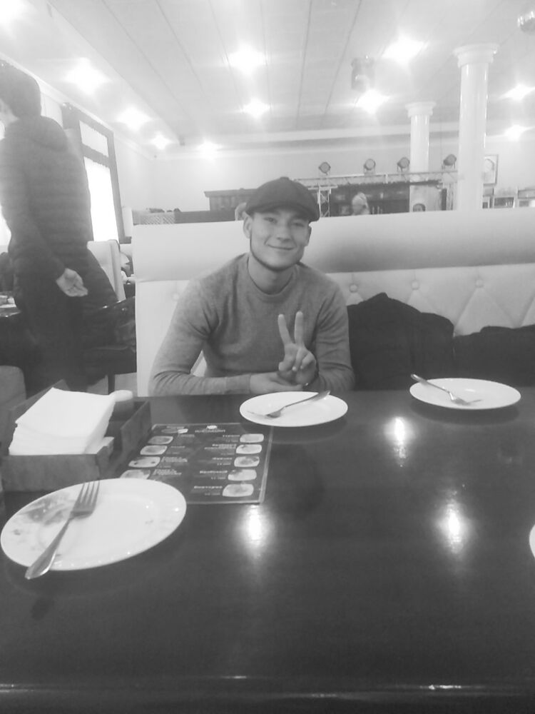  ,   Aliksandr, 21 ,   ,   , c , 