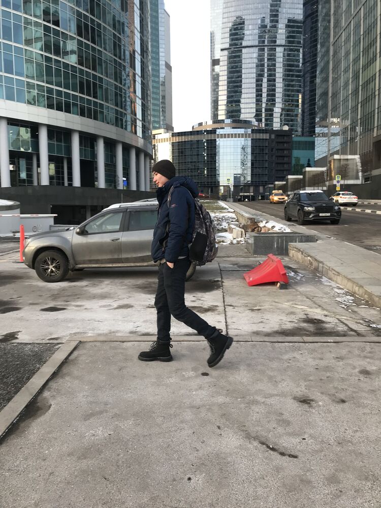  31414172  Davlatbek, 23 ,    