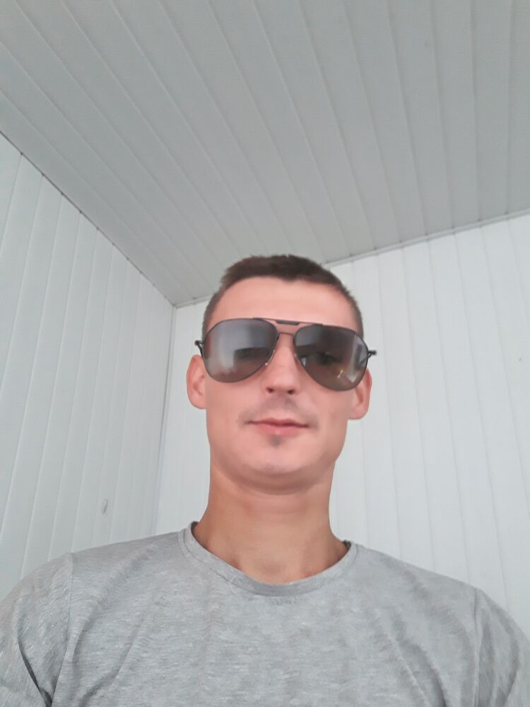  40237562  OLEG, 28 ,    