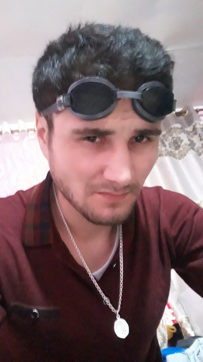 ���� 19371082 ������� HelBoy, 34 ����, ���� ���������� � �������