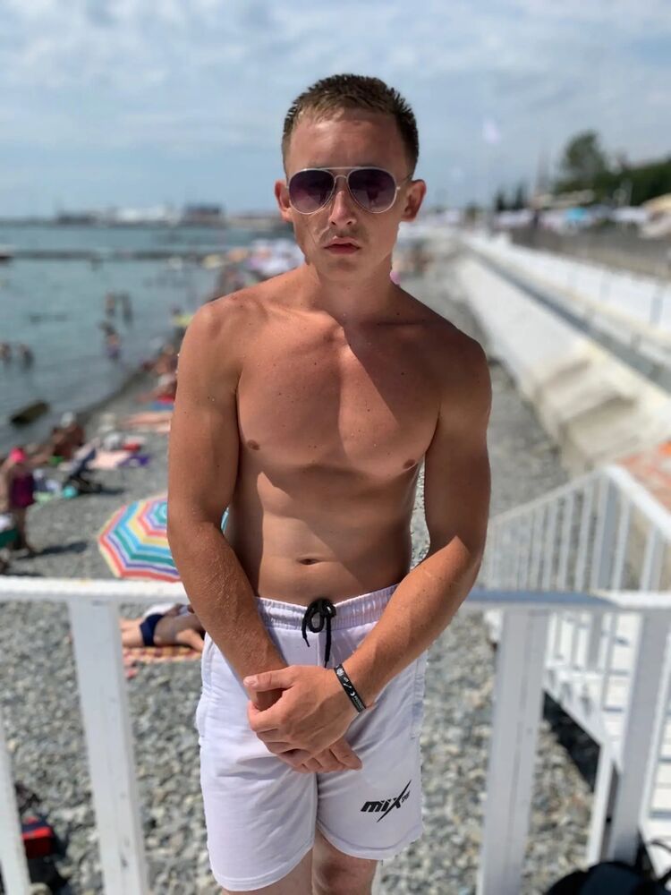  52987602  Daniil, 26 ,    