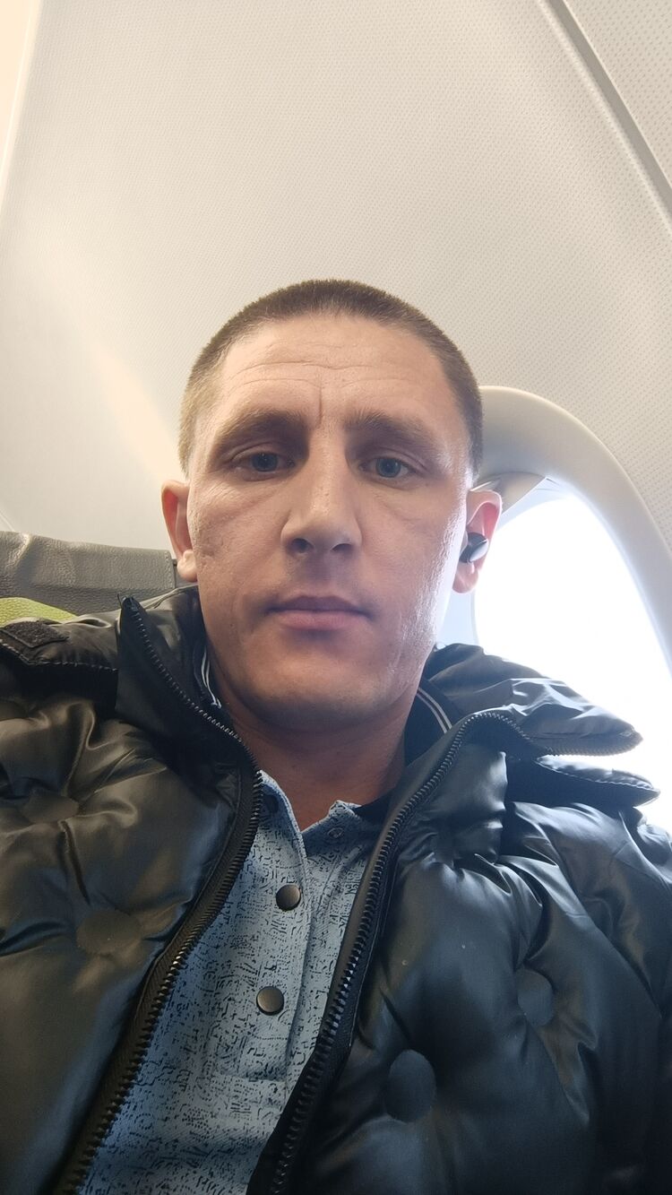  ,   Vladimir, 32 ,   ,   