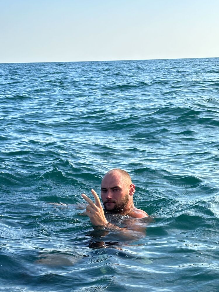  36580772  , 28 ,    