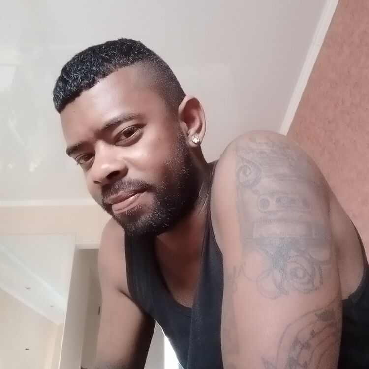  ,   Luis, 34 ,   ,   , c 